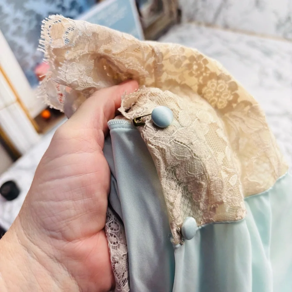 Vintage 1960s pale blue chiffon peignoir nightgown robe delicate lace sleeves - Picture 13 of 15